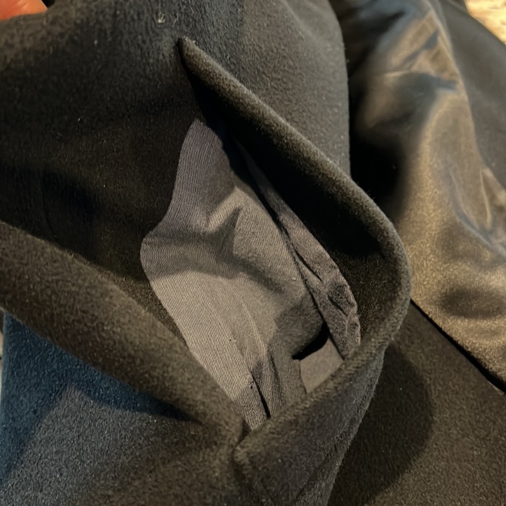 Coat - Picture 9 of 10